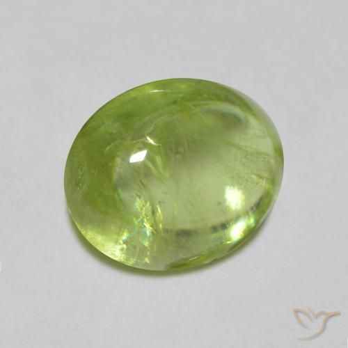 Sphène Vert vif et léger naturelle ovale, 1.35 ct, Transparent