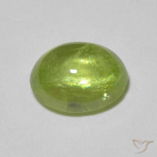 Sphène Vert vif et léger naturelle ovale, 1.30 ct, Transparent