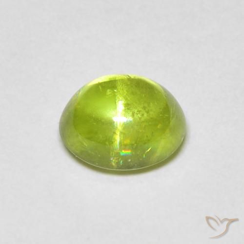 Sphène Vert moyen naturelle ovale, 1.09 ct, Transparent