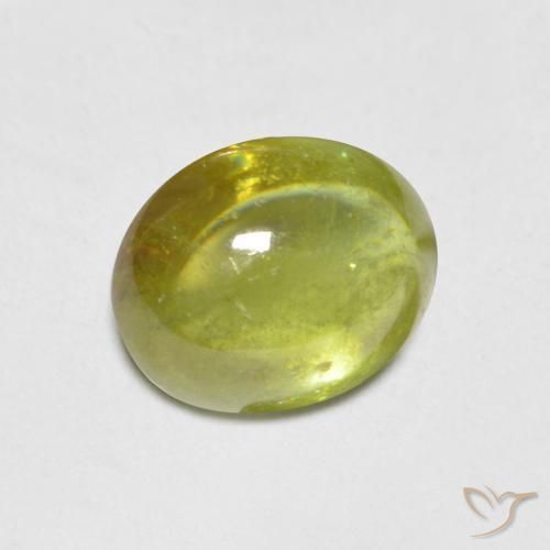 Sphène Vert chaud et terreux naturelle ovale, 1.37 ct, Transparent