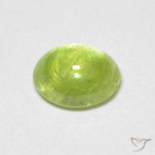 Sphène Vert jaunâtre naturelle ovale, 1.33 ct, Transparent