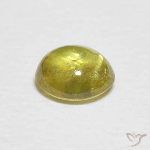 Sphène Jaune moyen naturelle ovale, 0.81 ct, Transparent