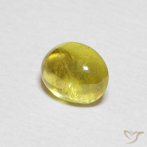 Sphène Jaune brunâtre naturelle ovale, 0.96 ct, Transparent