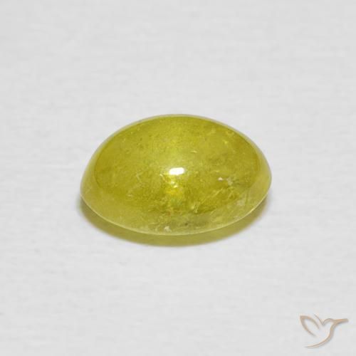 Sphène Pineapple yellow naturelle ovale, 1.76 ct, Transparent