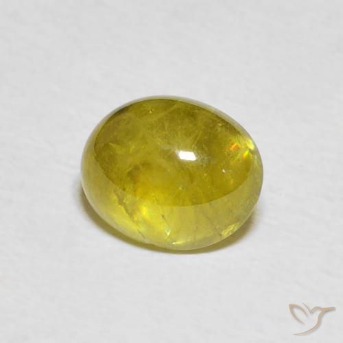 Sphène Pineapple yellow naturelle ovale, 2.51 ct, Transparent