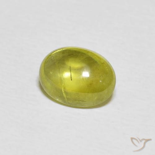 Sphène Jaune moyen naturelle ovale, 1.79 ct, Transparent