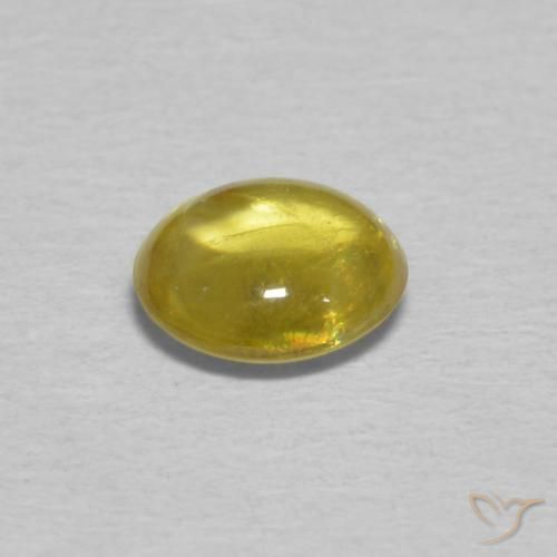 Sphène Jaune moyen naturelle ovale, 0.76 ct, Transparent