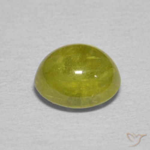 Sphène Jaune moyen naturelle ovale, 1.52 ct, Transparent