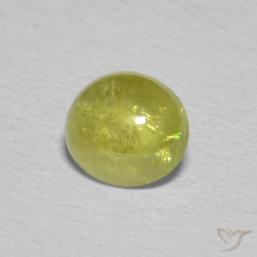 Sphène Jaune moyen naturelle ovale, 0.92 ct, Transparent