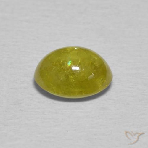 Sphène Pineapple yellow naturelle ovale, 0.91 ct, Transparent