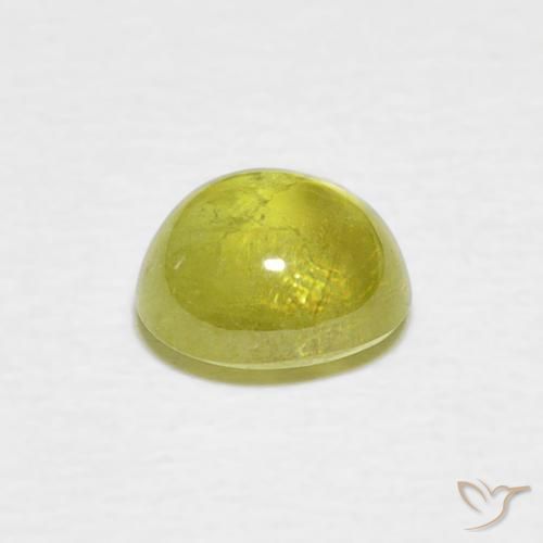 Sphène Vert jaunâtre naturelle ovale, 1.53 ct, Transparent