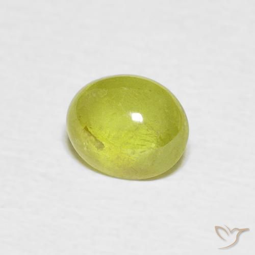 Sphène Vert chaud et terreux naturelle ovale, 1.01 ct, Transparent