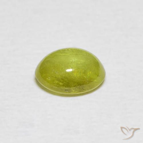 Sphène Vert chaud et terreux naturelle ovale, 1.01 ct, Transparent