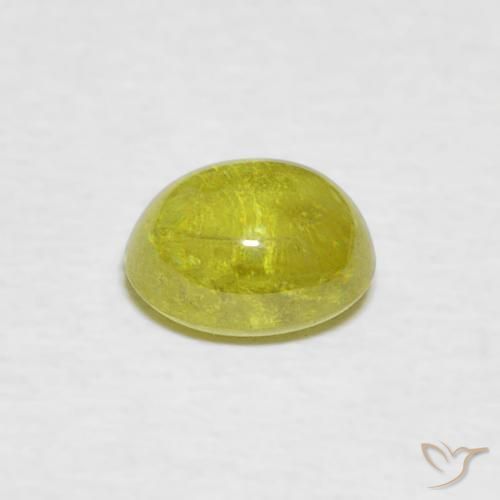 Sphène Vert moyen naturelle ovale, 1.08 ct, Transparent