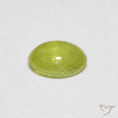 Sphène Vert moyen naturelle ovale, 0.83 ct, Transparent