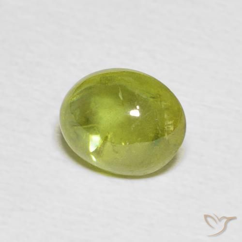 Sphène Jaune clair naturelle ovale, 1.36 ct, Transparent