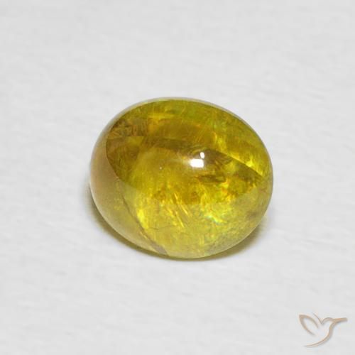 Sphène Jaune moyen naturelle ovale, 1.78 ct, Transparent