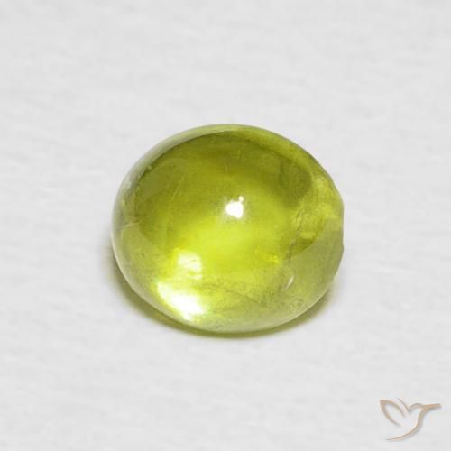 Sphène Vert chaud et terreux naturelle ovale, 0.91 ct, Transparent