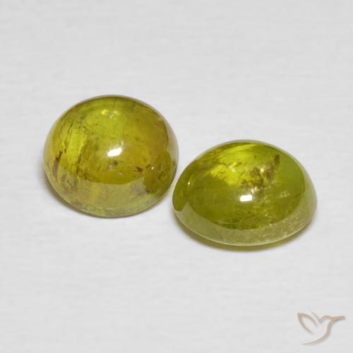 Shop natural 3.52ct Vert forêt chaud Sphène gems, ovale, from Sri Lanka at GemSelect. In stock, global shipping!