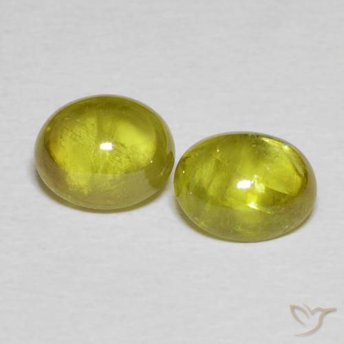 3.13ctw Naturel Vert forêt chaud Sphène, ovale, Transparent