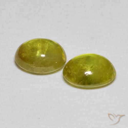 Shop natural 3.13ct Vert forêt chaud Sphène gems, ovale, from Sri Lanka at GemSelect. In stock, global shipping!