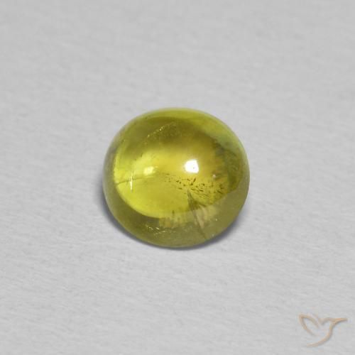 Sphène Jaune moyen naturelle ovale, 0.94 ct, Transparent