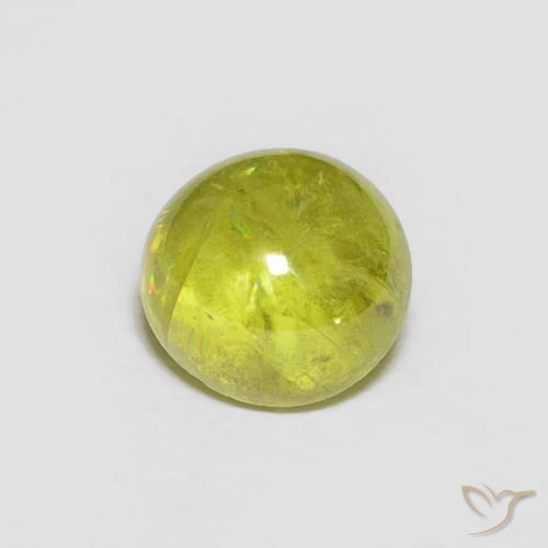Sphène Vert forêt chaud naturelle ovale, 1.80 ct, Transparent
