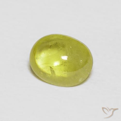 Sphène Jaune moyen naturelle ovale, 1.19 ct, Transparent