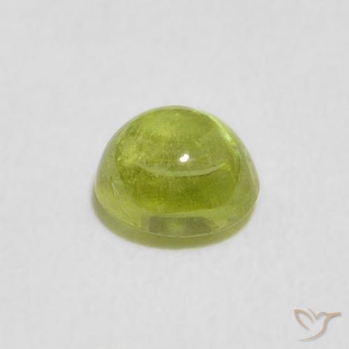 Sphène Vert éclatant naturelle ovale, 0.67 ct, Transparent