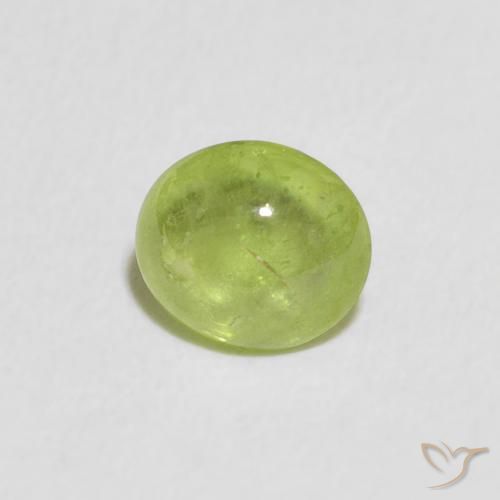 Sphène Vert moyen naturelle ovale, 0.78 ct, Transparent
