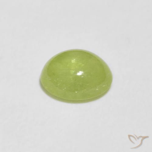Sphène Vert clair naturelle ovale, 0.85 ct, Transparent
