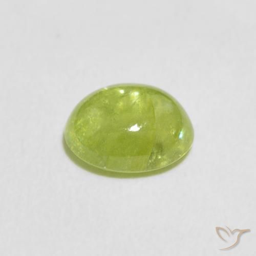 Sphène Vert éclatant naturelle ovale, 1.27 ct, Transparent