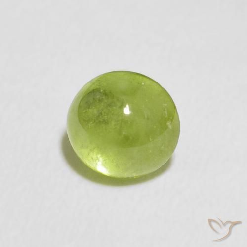 Sphène Vert éclatant naturelle ovale, 0.52 ct, Transparent