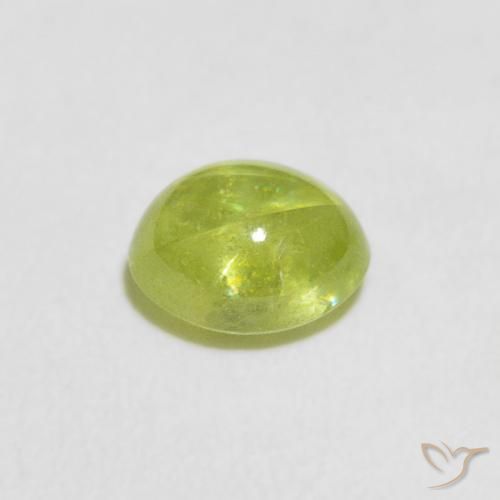 Sphène Vert moyen naturelle ovale, 1.23 ct, Transparent