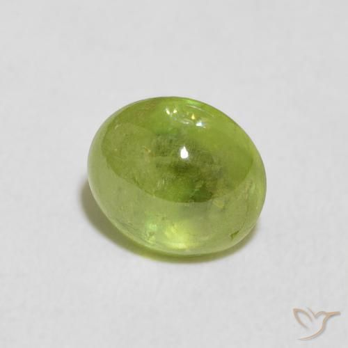 Sphène Vert moyen naturelle ovale, 1.55 ct, Transparent