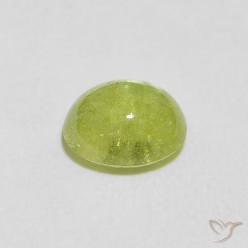 Sphène Vert jaunâtre naturelle ovale, 1.39 ct, Transparent