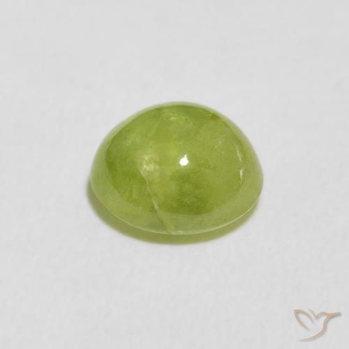 Sphène Vert jaunâtre naturelle ovale, 1.72 ct, Transparent