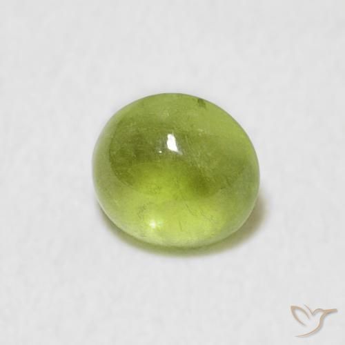 Sphène Vert clair naturelle ovale, 0.69 ct, Transparent