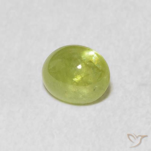 Sphène Vert citron naturelle ovale, 0.84 ct, Transparent