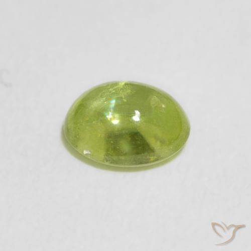 Sphène Vert clair naturelle ovale, 0.91 ct, Transparent