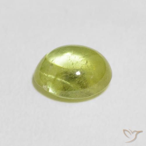 Sphène Vert clair naturelle ovale, 1.32 ct, Transparent