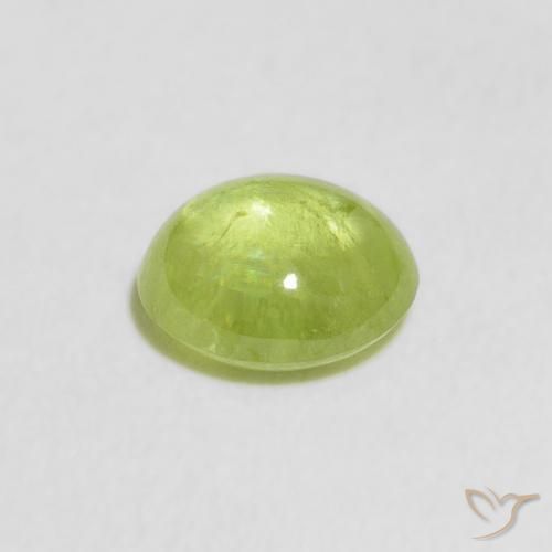 Sphène Vert jaunâtre vif naturelle ovale, 1.07 ct, Transparent