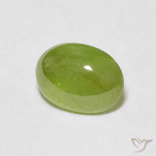 Sphène Vert moyen naturelle ovale, 1.20 ct, Transparent