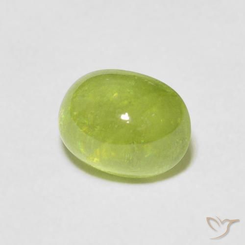 Sphène Vert moyen naturelle ovale, 1.64 ct, Transparent