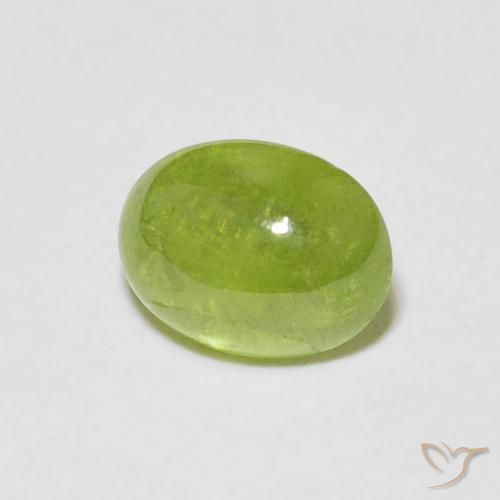 Sphène Vert moyen naturelle ovale, 1.41 ct, Transparent