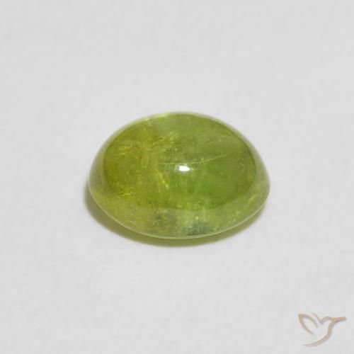 Sphène Olive verte naturelle ovale, 1.09 ct, Transparent