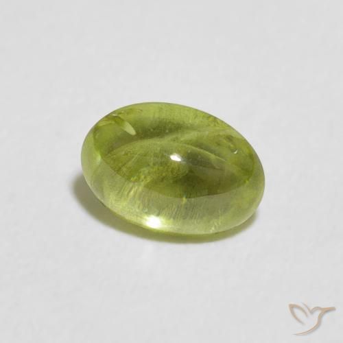 Sphène Olive verte naturelle ovale, 0.97 ct, Transparent