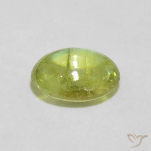 Sphène Vert clair naturelle ovale, 1.86 ct, Transparent