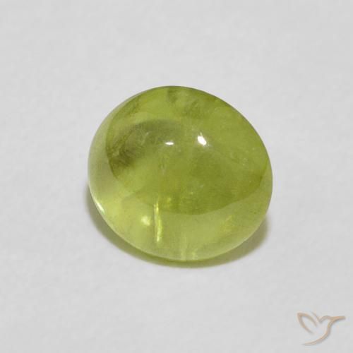Sphène Vert forêt chaud naturelle ovale, 1.75 ct, Transparent