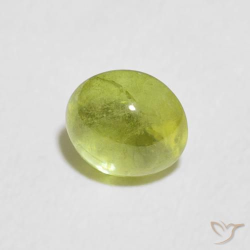 Sphène Olive verte naturelle ovale, 0.85 ct, Transparent
